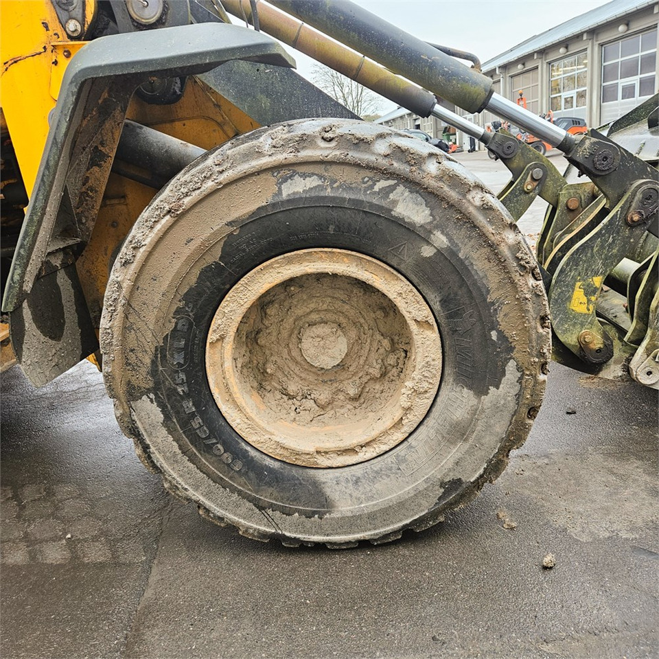 Wiellader JCB 437HT T4