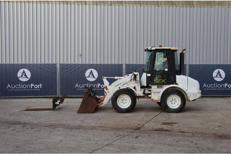 Wiellader JCB Santerne ZX