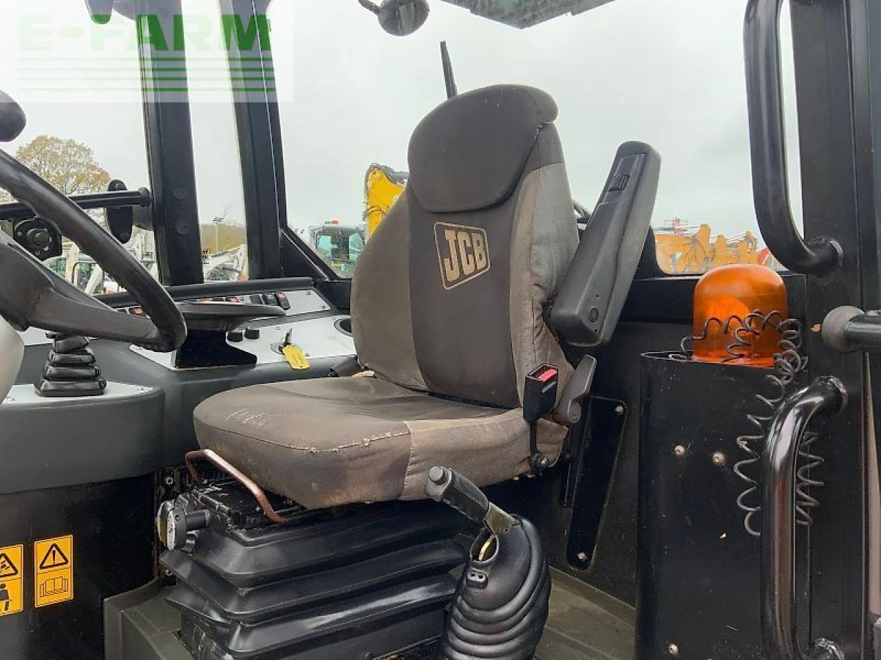 Wiellader JCB tm220 agri telehandler (st25185)