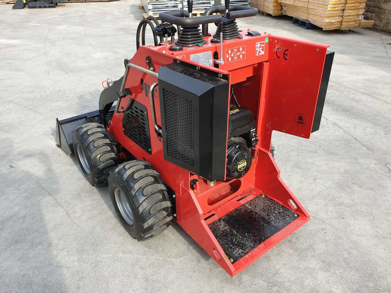 Wiellader JPC HT320 SKID STEER LOADER