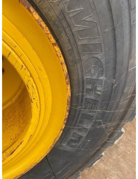 Wiellader John Deere 744 P MIETE / RENTAL (12002124)