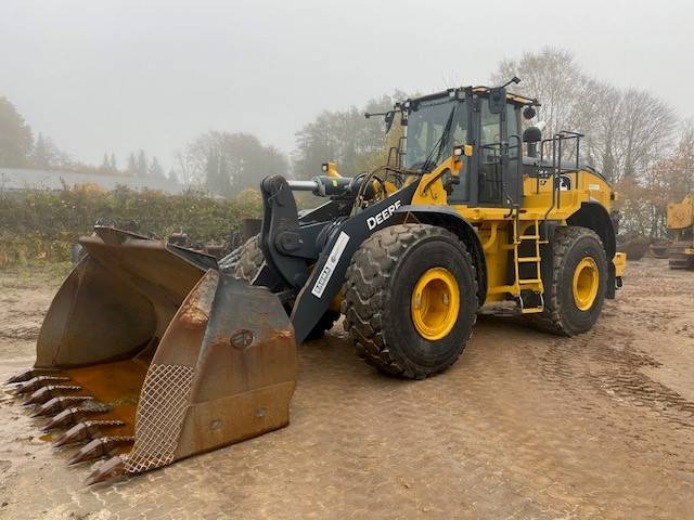 Wiellader John Deere 744 P MIETE / RENTAL (12002124)