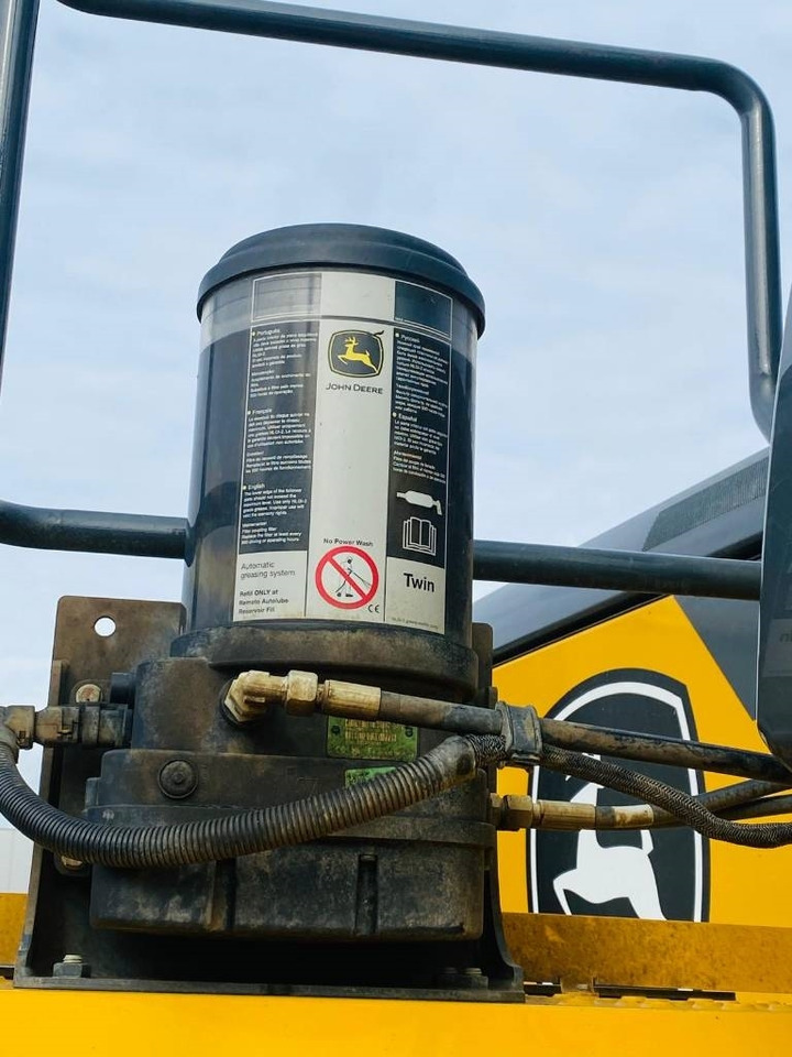 Wiellader John Deere 824p