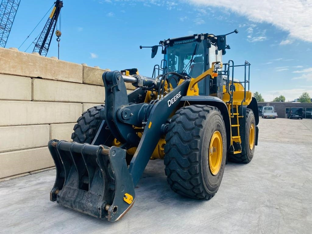 Wiellader John Deere 824p