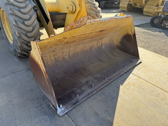 Wiellader KOMATSU WA100-6