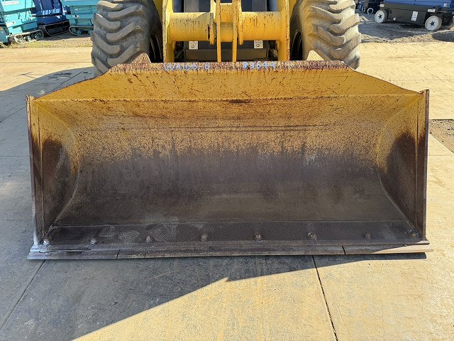 Wiellader KOMATSU WA100-6