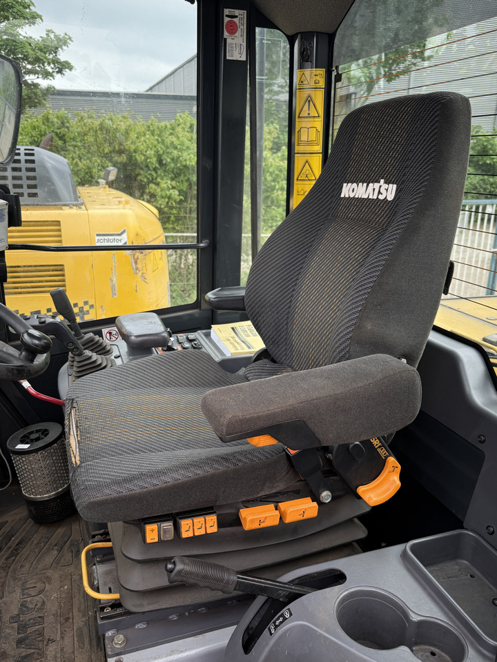 Wiellader KOMATSU WA200PZ-6