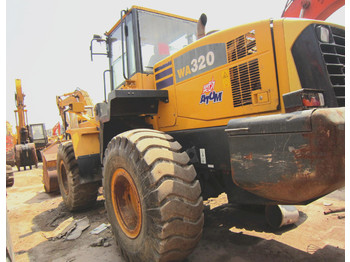 Wiellader KOMATSU WA320