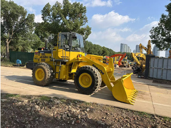 Wiellader KOMATSU WA320-3