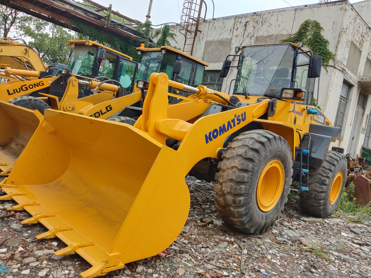 Wiellader KOMATSU WA320-5