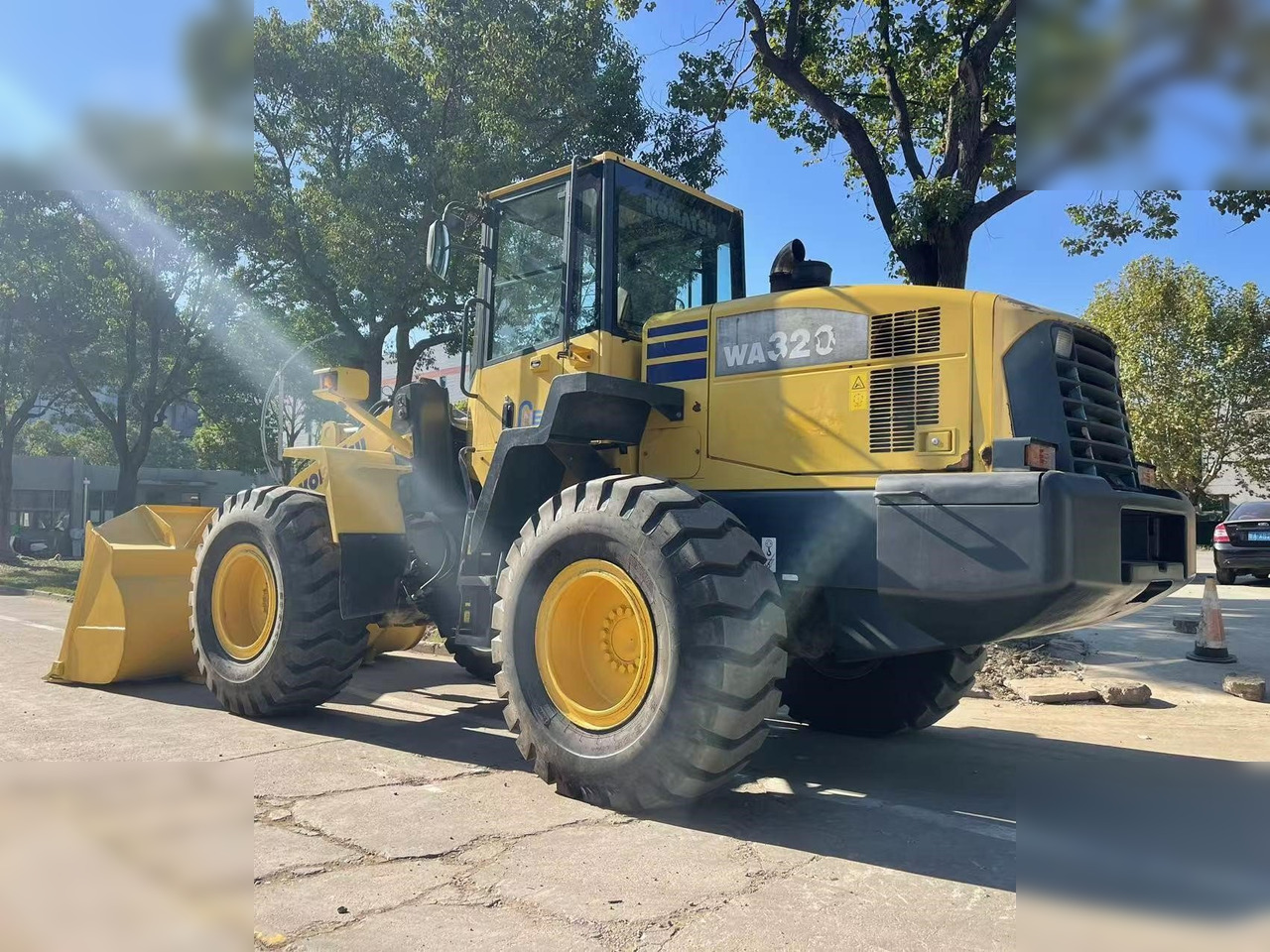 Wiellader KOMATSU WA320-5