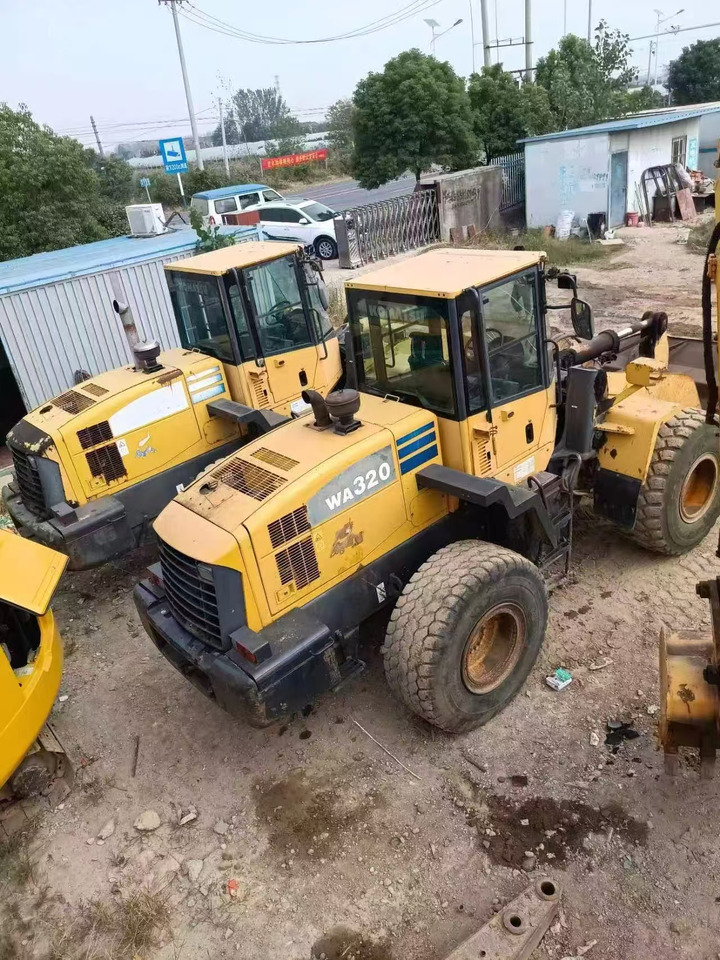 Wiellader KOMATSU WA320-5