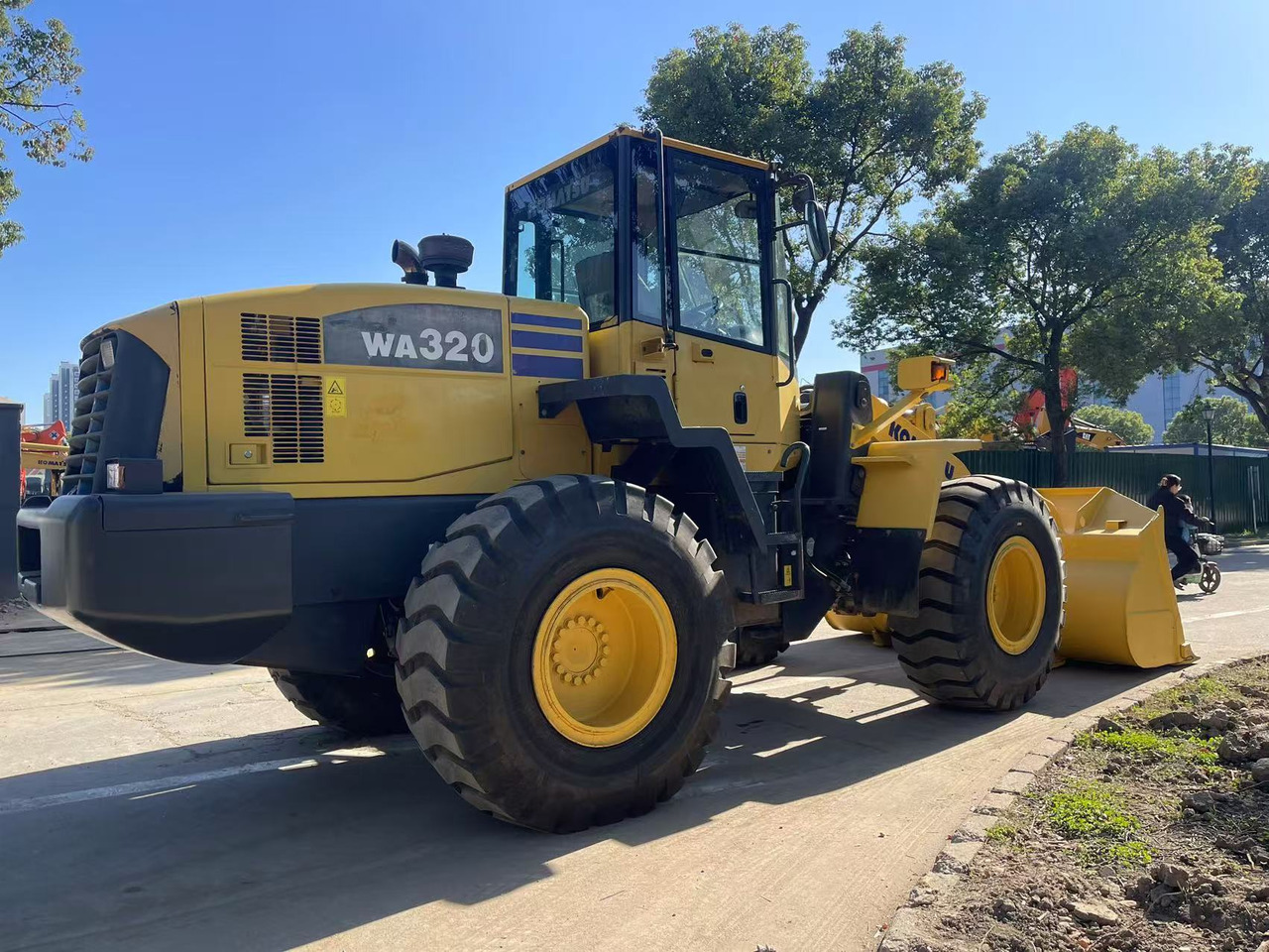 Wiellader KOMATSU WA320-5