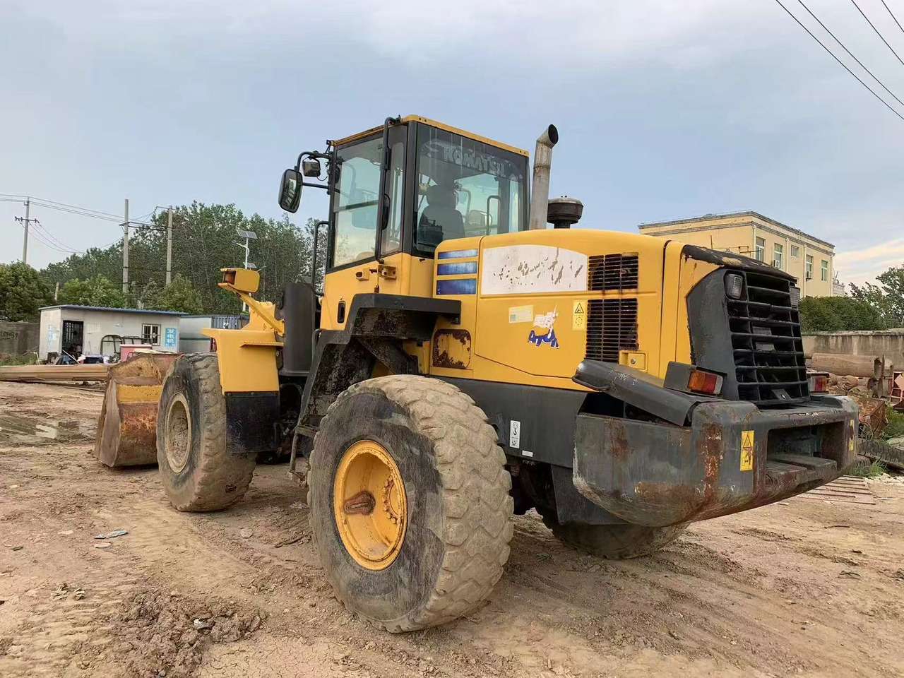 Wiellader KOMATSU WA320-5