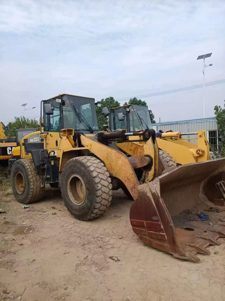 Wiellader KOMATSU WA320-5