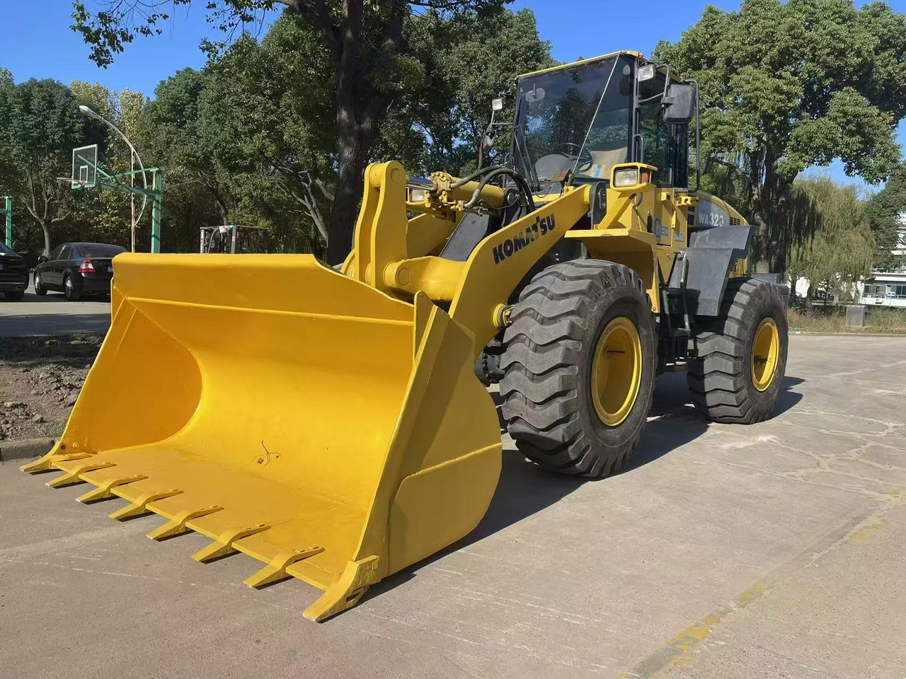 Wiellader KOMATSU WA320-5
