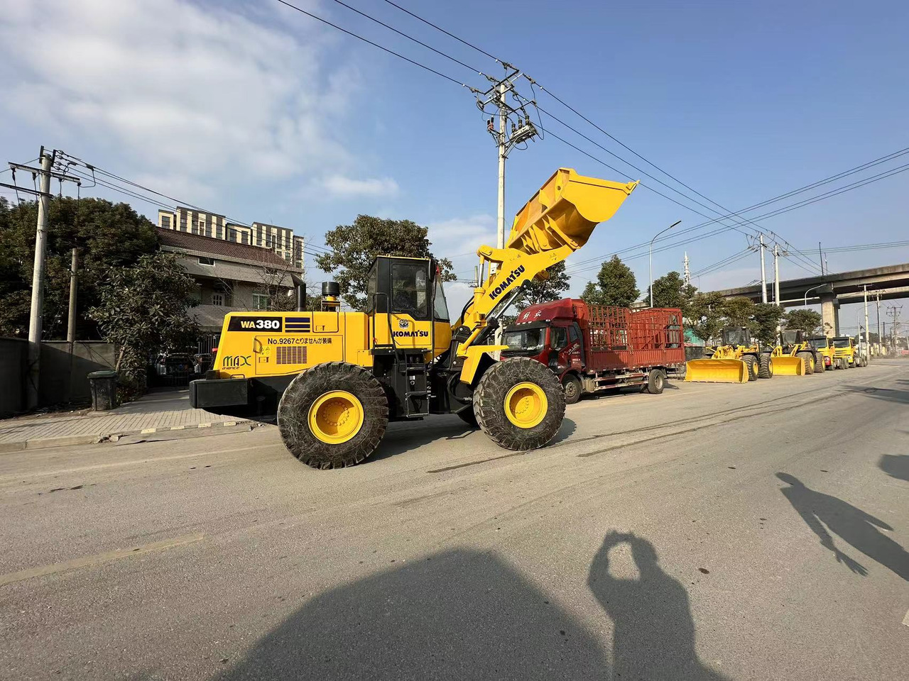 Wiellader KOMATSU WA380