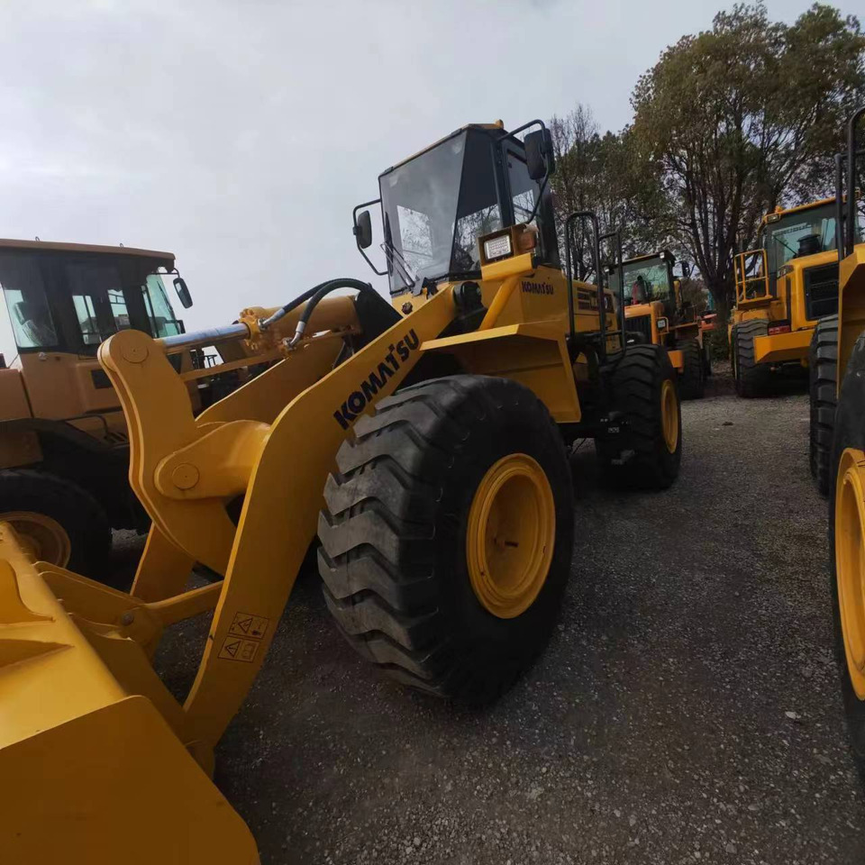 Wiellader KOMATSU WA380