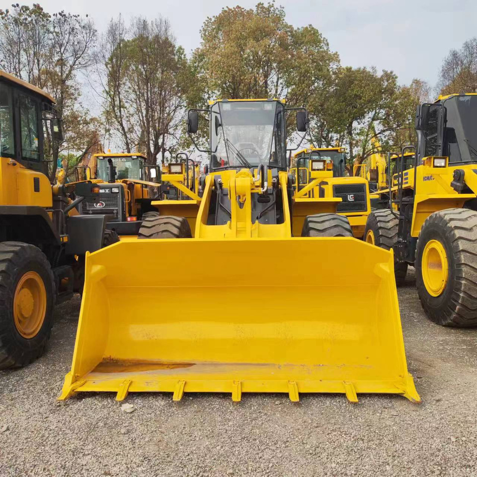 Wiellader KOMATSU WA380