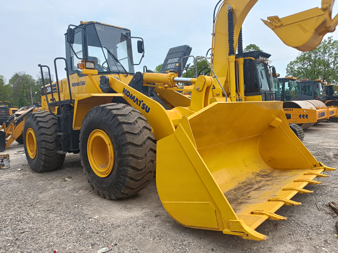 Wiellader KOMATSU WA380-3