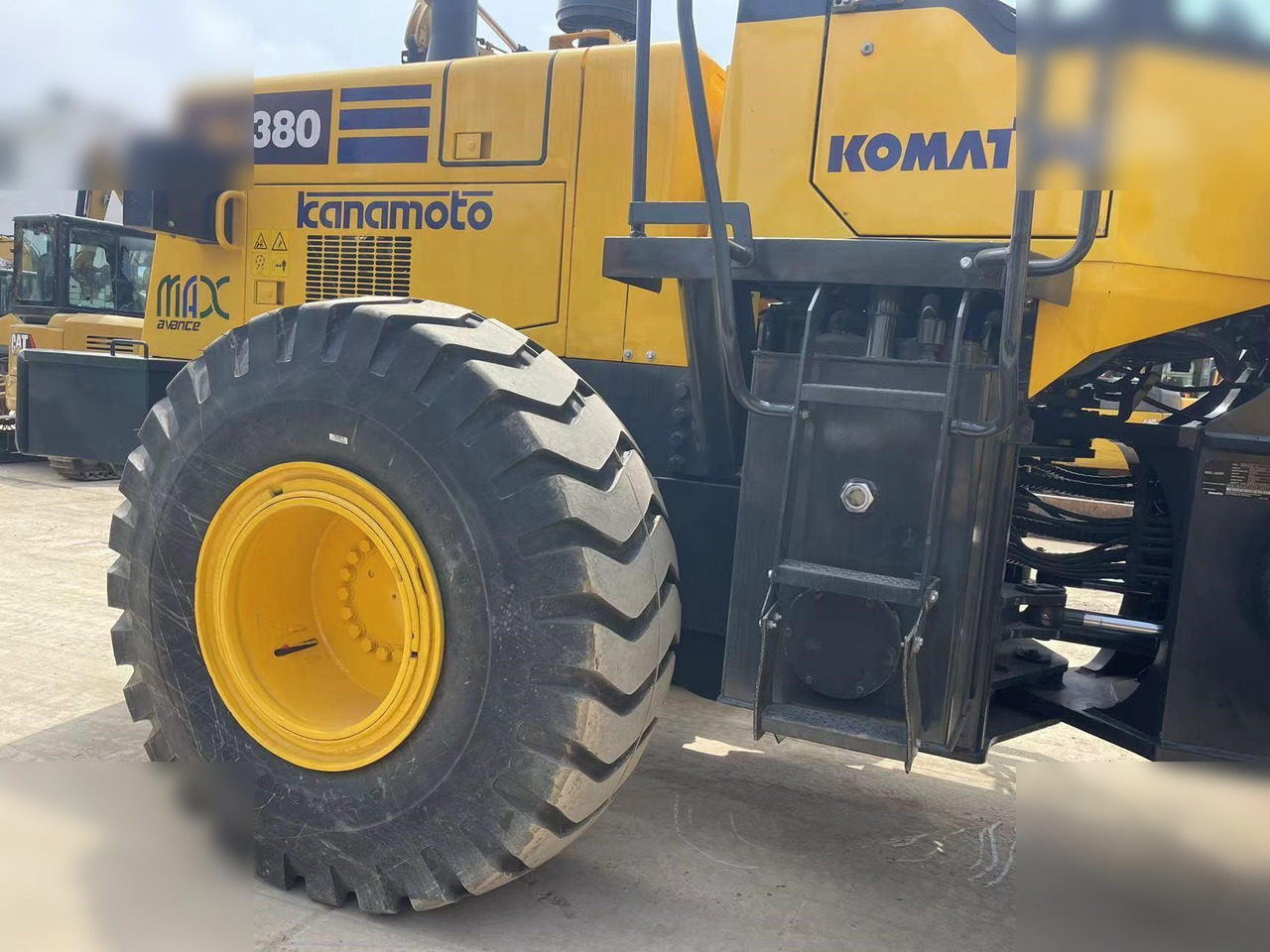 Wiellader KOMATSU WA380-3