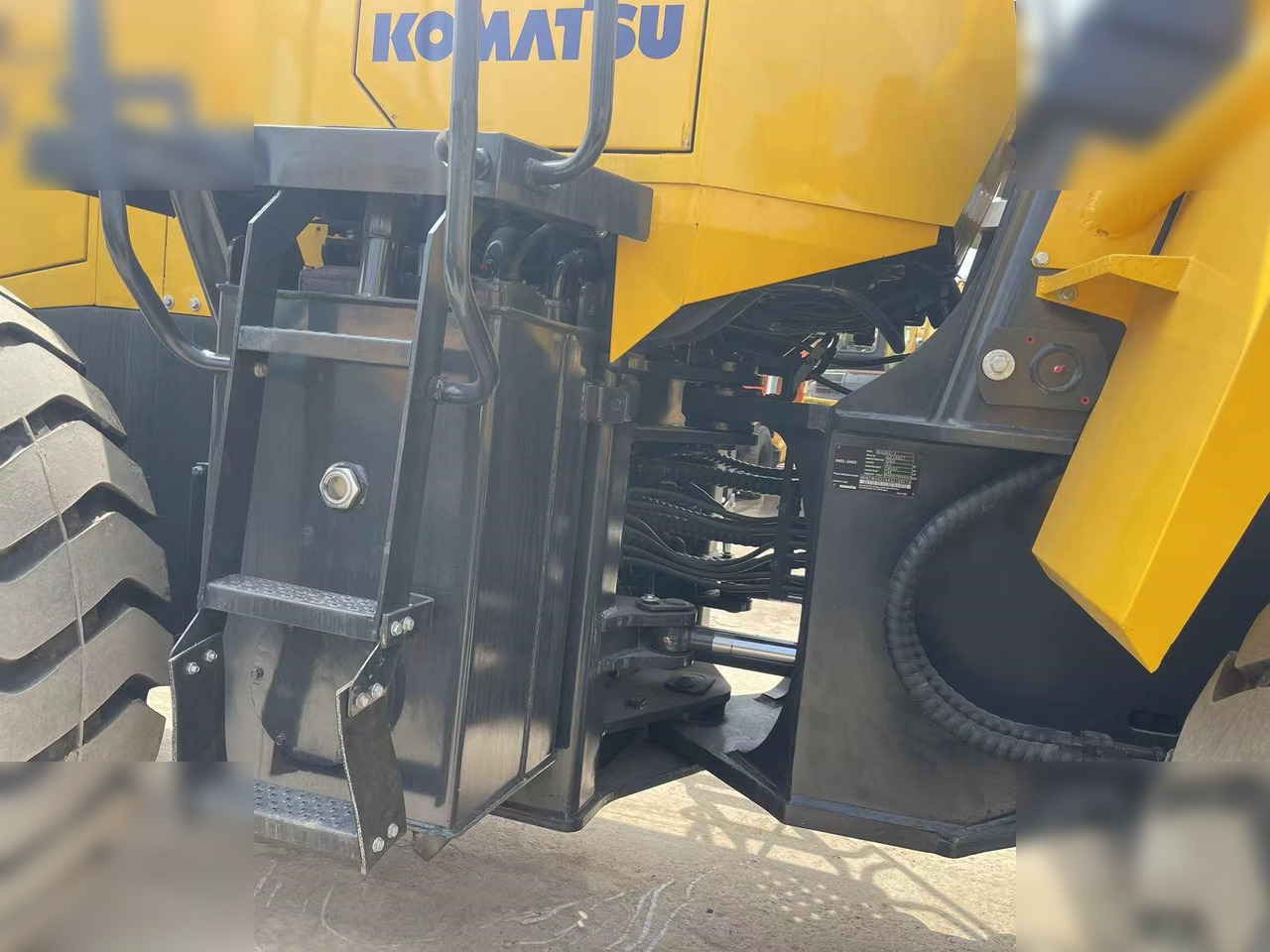 Wiellader KOMATSU WA380-3