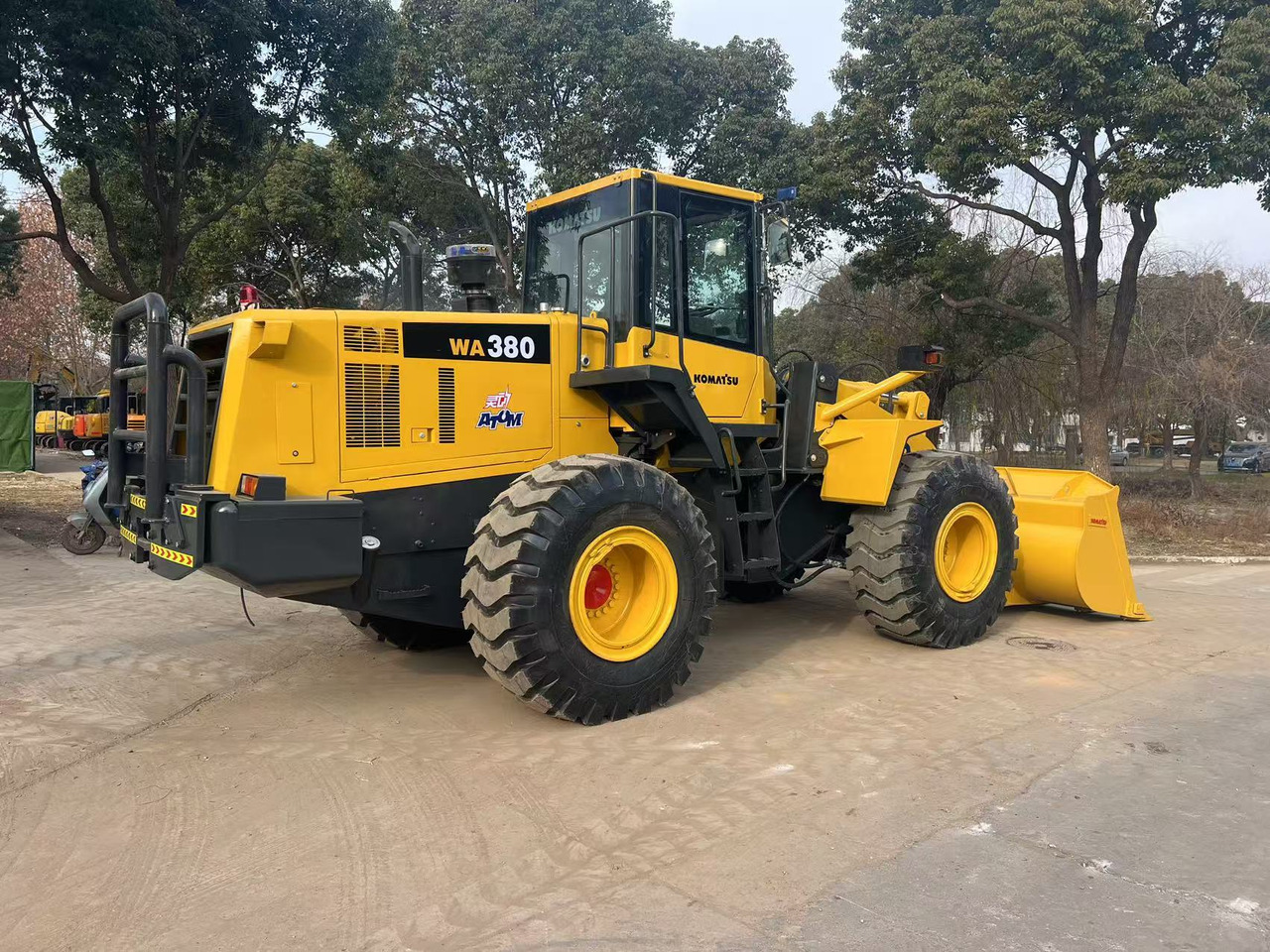 Wiellader KOMATSU WA380-6