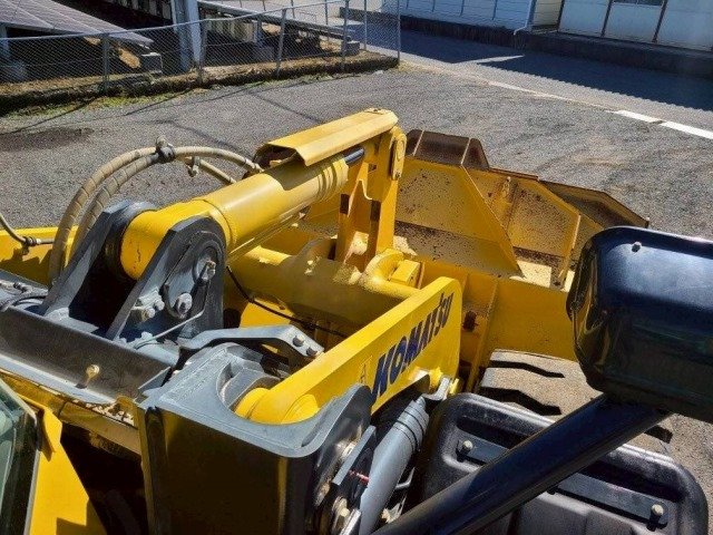 Wiellader KOMATSU WA380-8