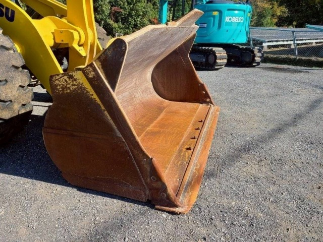 Wiellader KOMATSU WA380-8