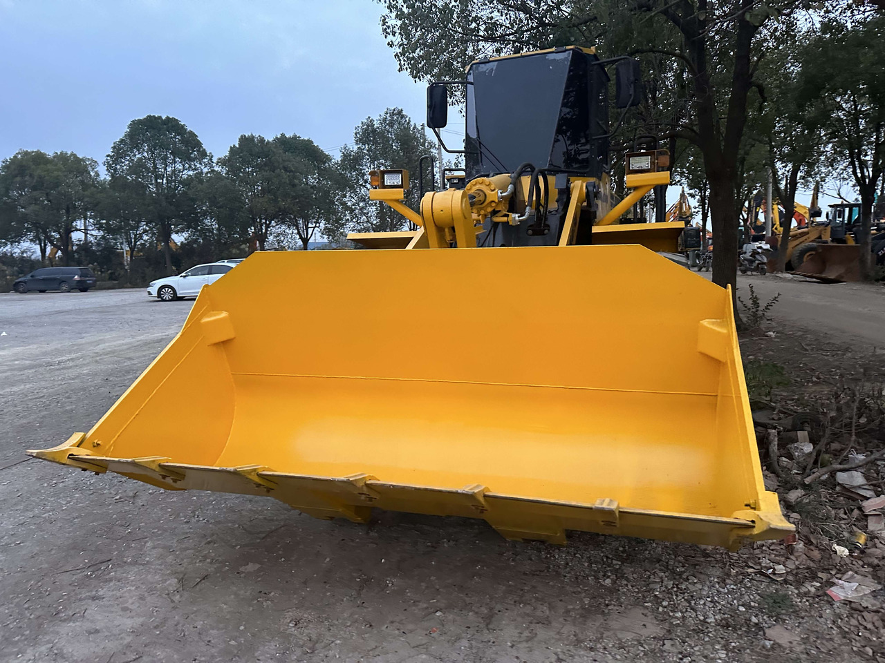 Wiellader KOMATSU WA380 Wheel Loader Click for Discount