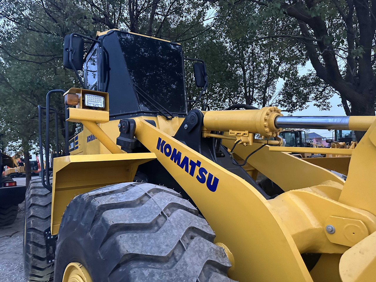 Wiellader KOMATSU WA380 Wheel Loader Click for Discount