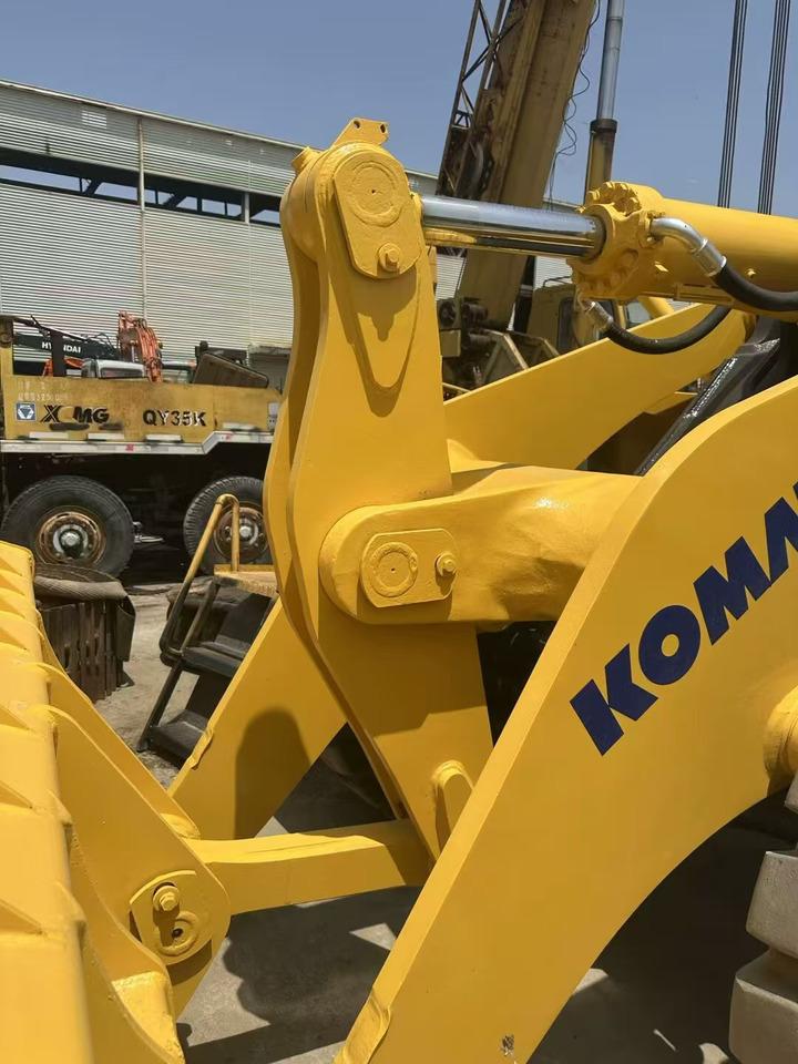Wiellader KOMATSU WA470