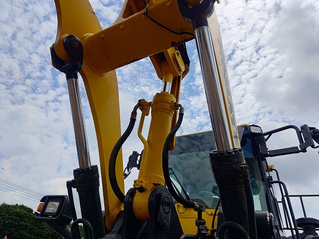 Wiellader KOMATSU WA470-8