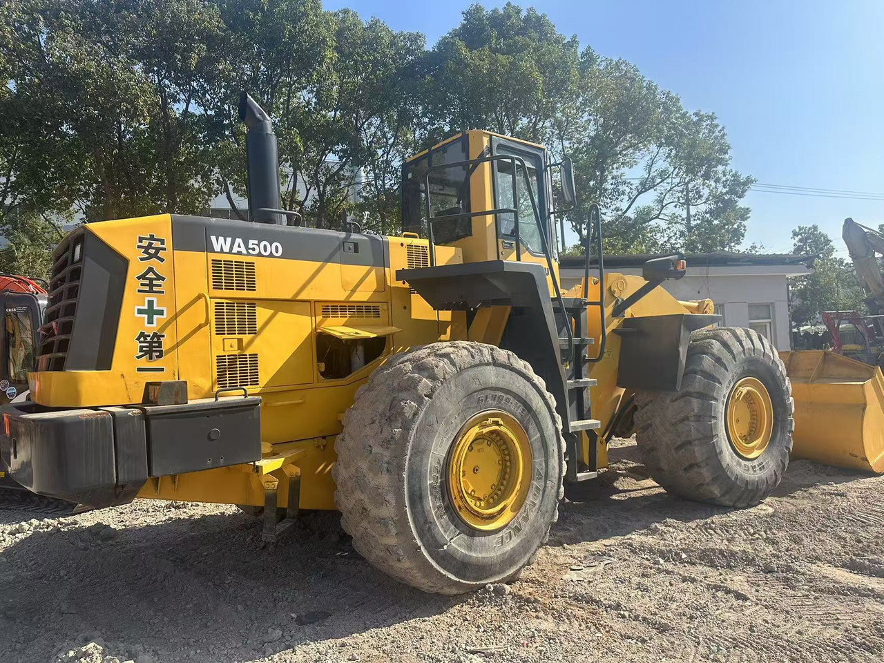Wiellader KOMATSU WA500-3