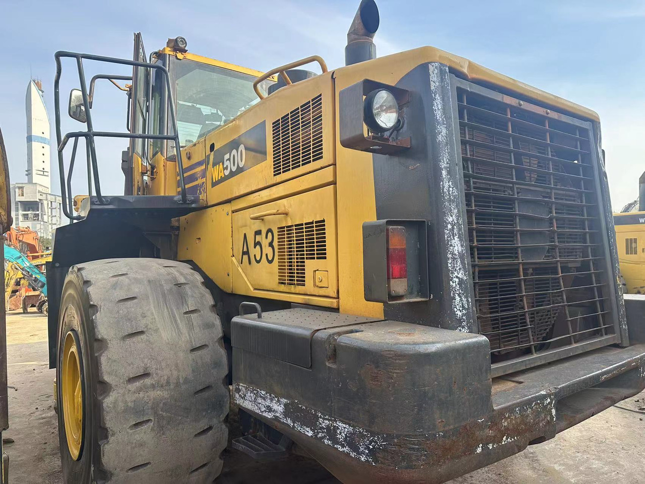 Wiellader KOMATSU WA500-3