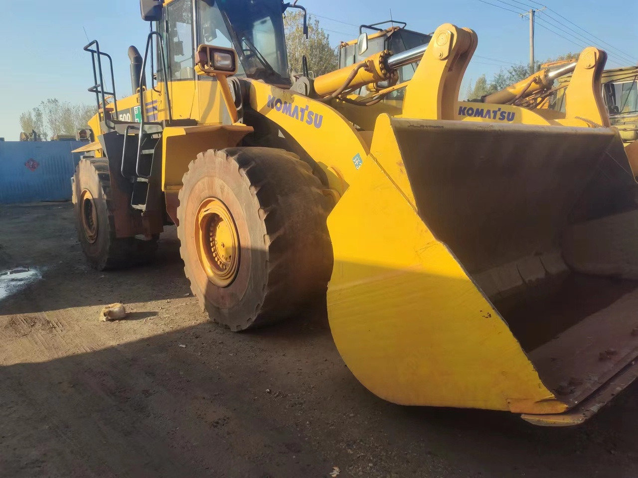 Wiellader KOMATSU WA500-6