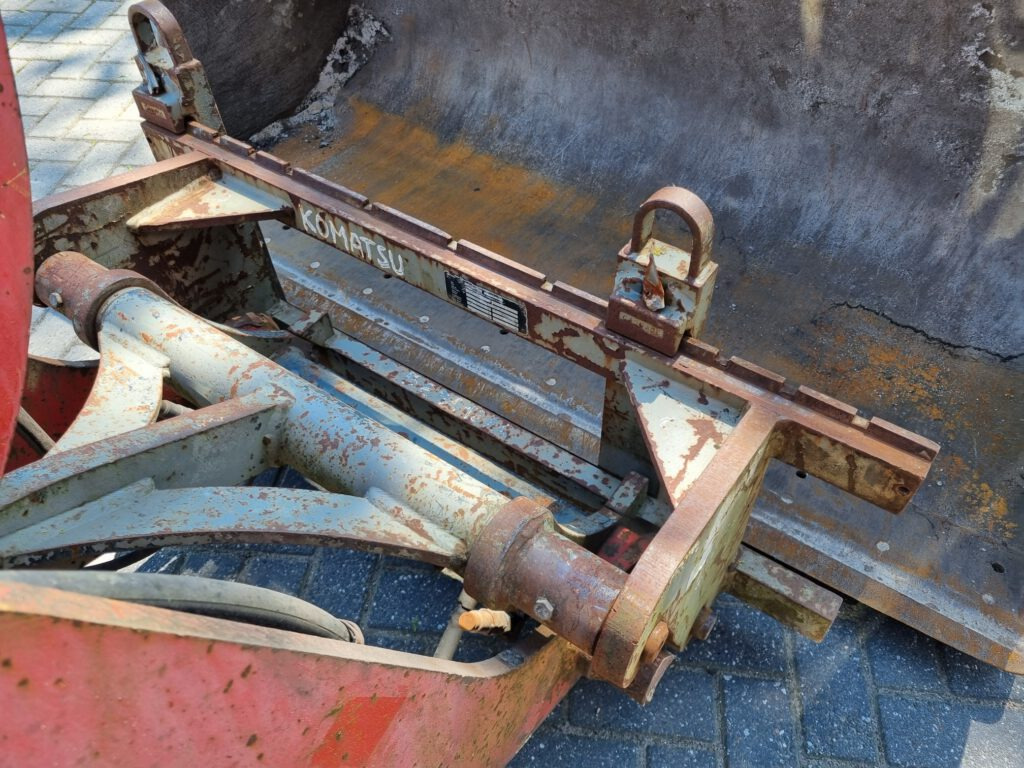 Wiellader KOMATSU WA70-5