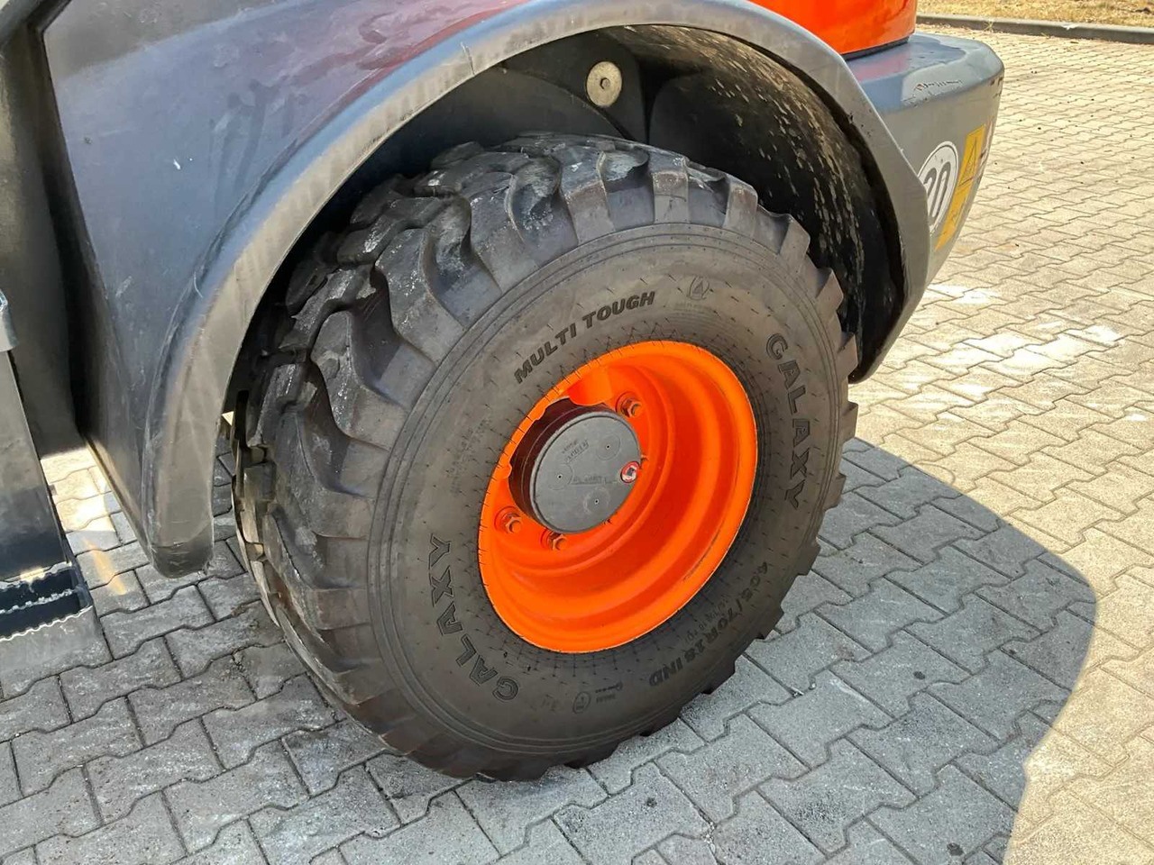 Wiellader KOMATSU WA80-6 2015 WHEEL LOADER