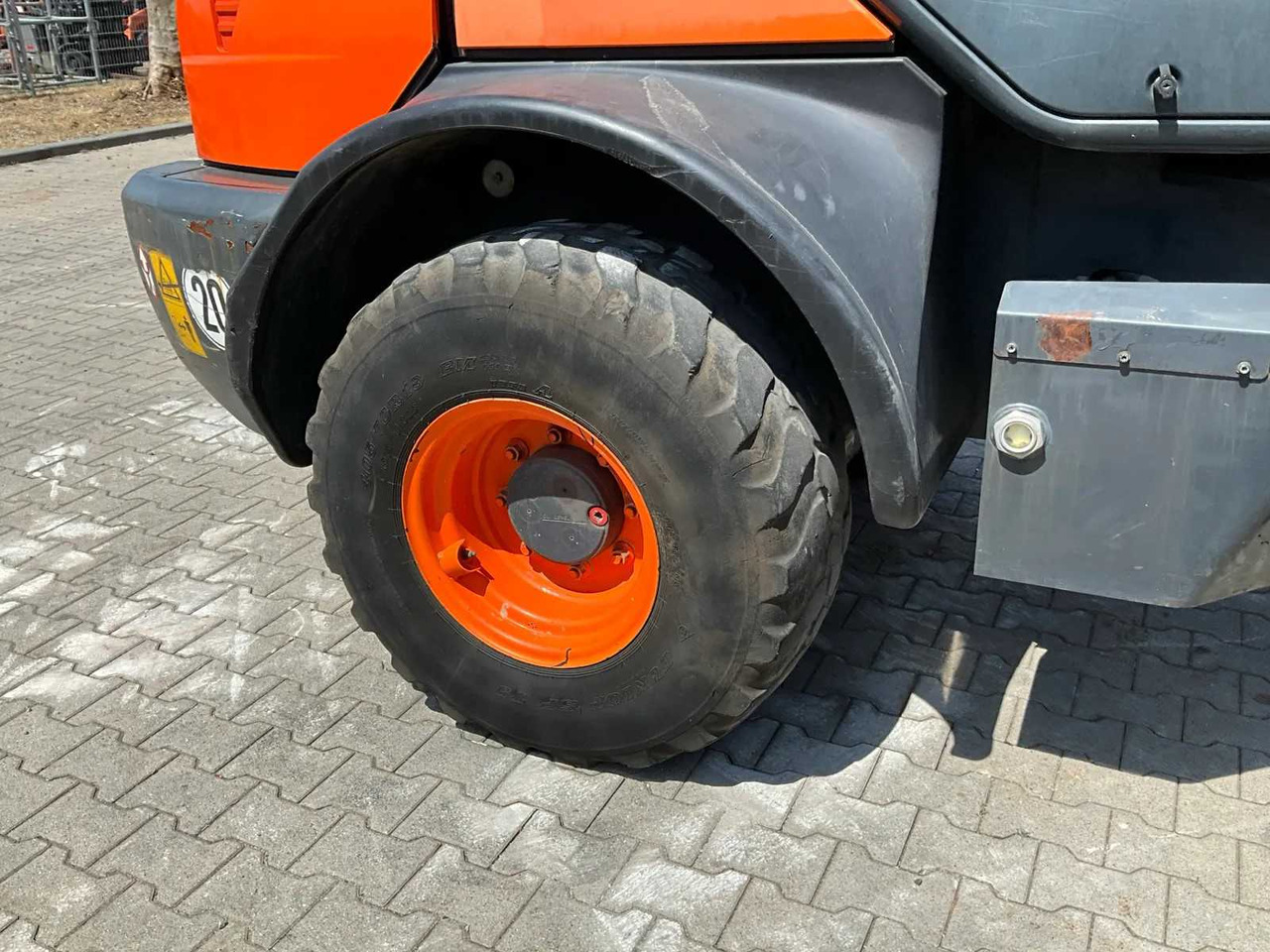 Wiellader KOMATSU WA80-6 2015 WHEEL LOADER