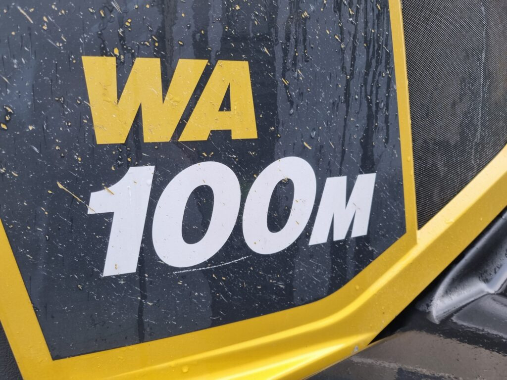 Wiellader KOMATSU WA 100M- SEO