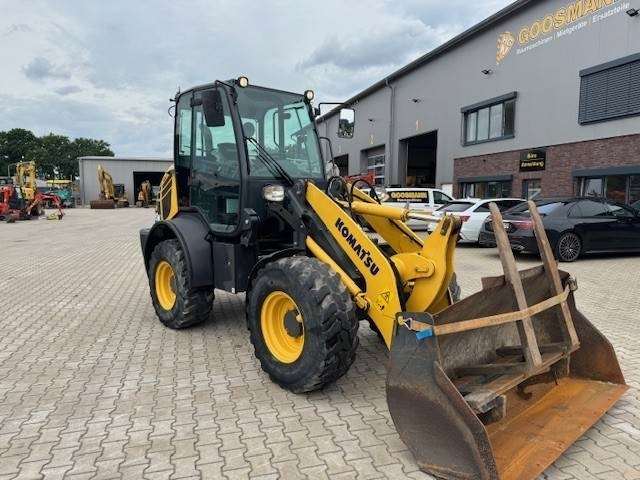 Wiellader KOMATSU WA 80M