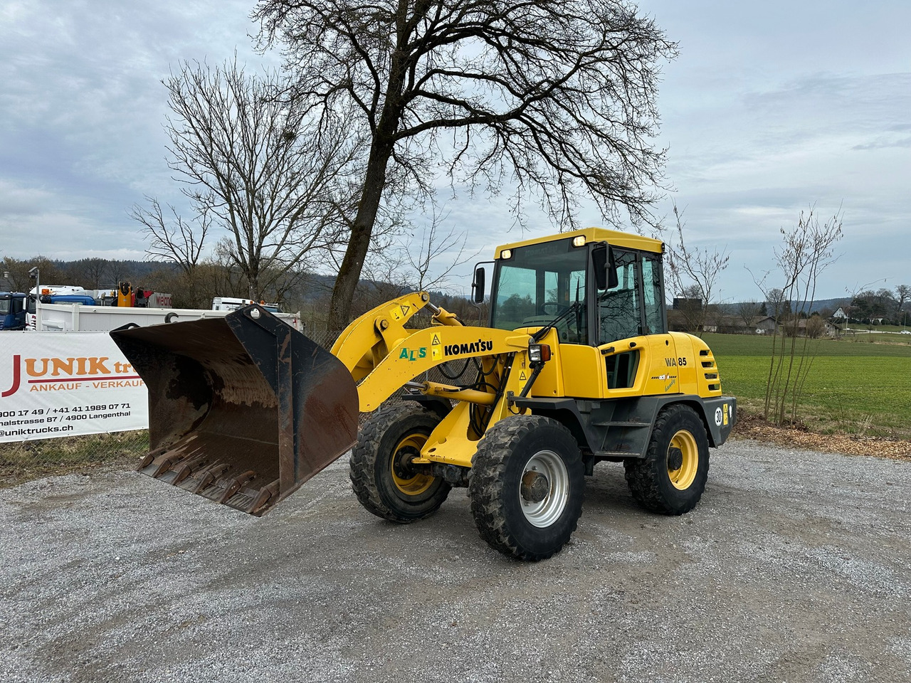 Wiellader KOMATSU WA 85 3