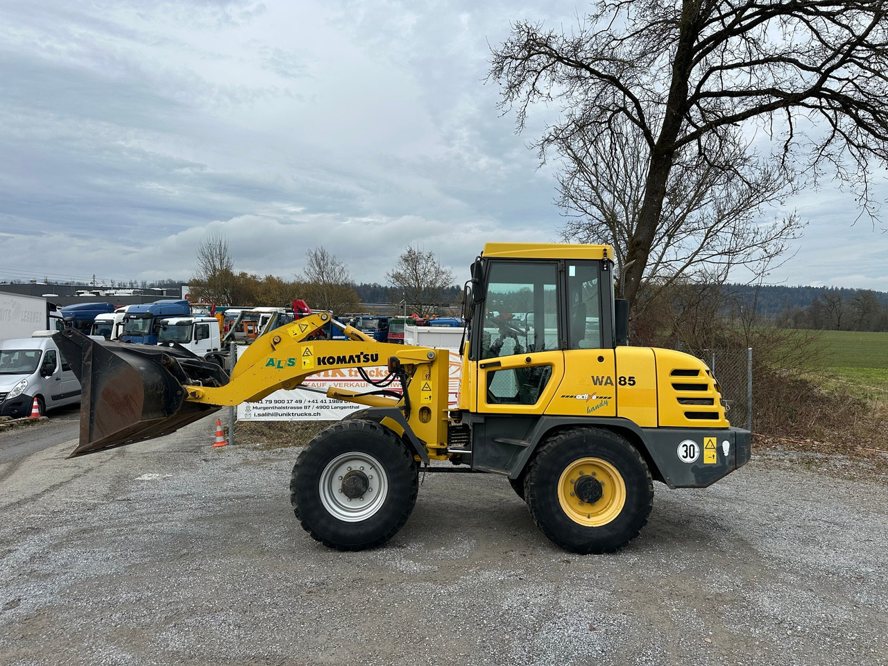 Wiellader KOMATSU WA 85 3