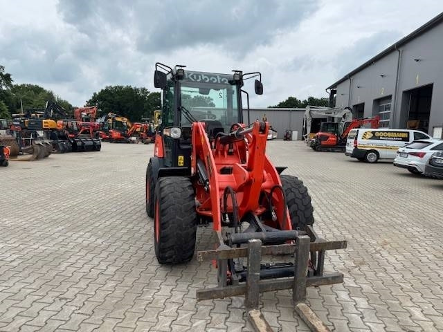 Wiellader KUBOTA R090