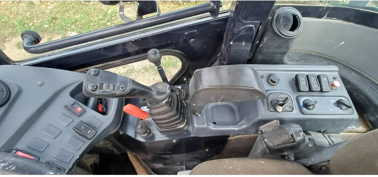 Wiellader KUBOTA TRACTOR CORPORATION R065