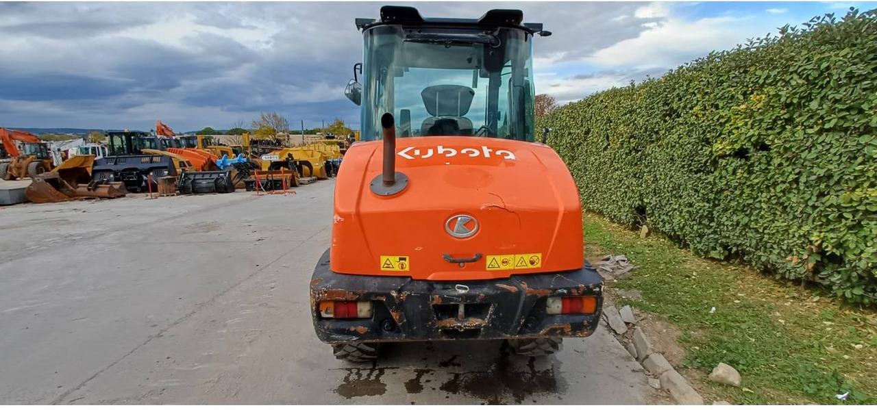 Wiellader KUBOTA TRACTOR CORPORATION R065