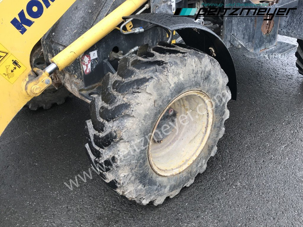 Wiellader Komatsu RADLADER WA 80-6 Palettengabel und Standardschaufel