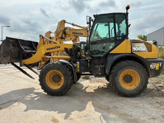 Wiellader Komatsu WA100M6