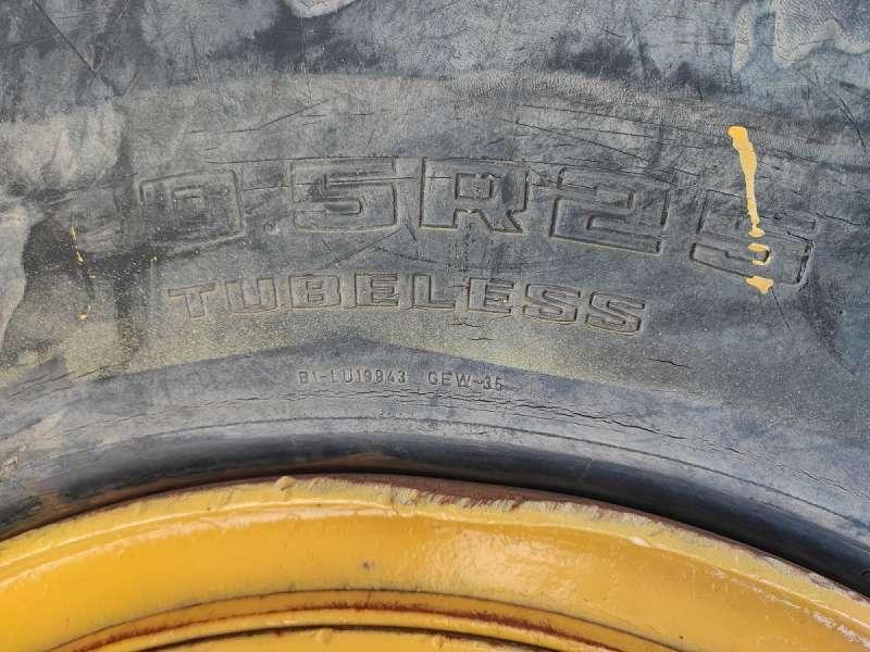 Wiellader Komatsu WA270-3