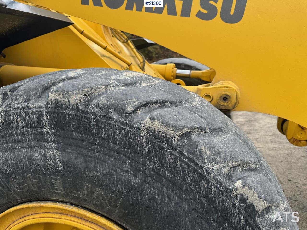 Wiellader Komatsu WA320-3H